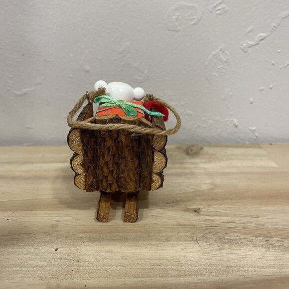 I rage Avon Log Cabin Cutie Ornament Polar Bear Christmas - Picture 4 of 5